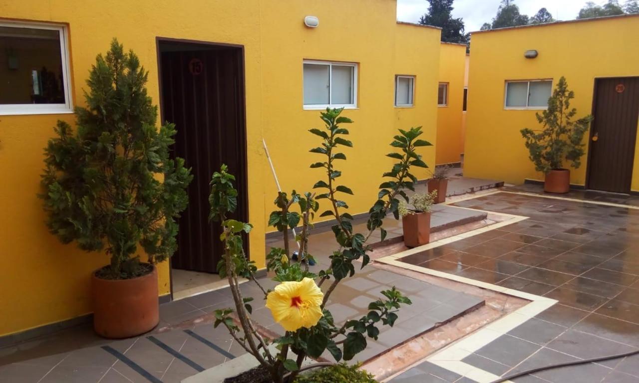 Hostal El Hangar Ριονέγρο Εξωτερικό φωτογραφία